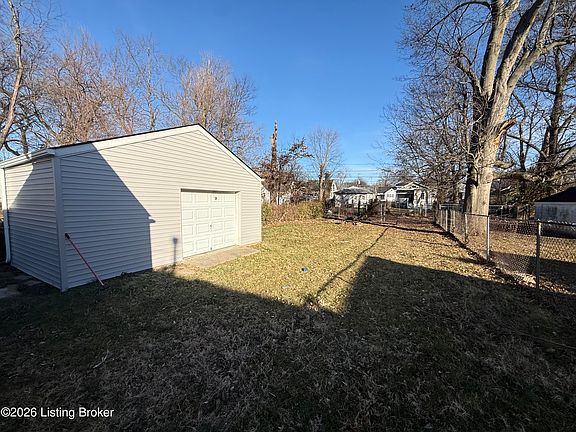 4th image of 309 N 40th St