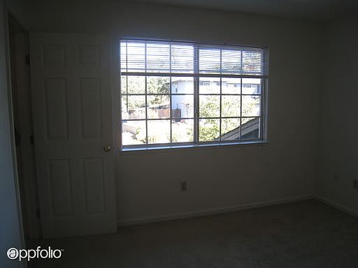 5th image of 10753 Buena Oaks Ct