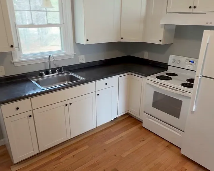 3 Anglers Rd — Photo 6