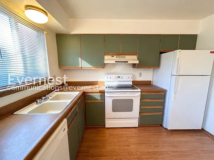 2 bed, 1.5 bath, 1458 sqft, $1,725 — Photo 4