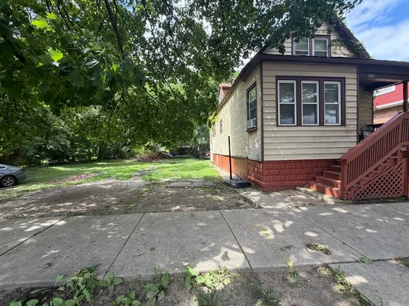 8218 S Manistee Ave, Chicago, IL 60617