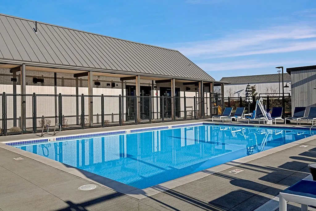 Martingale Apartments — Photo 4