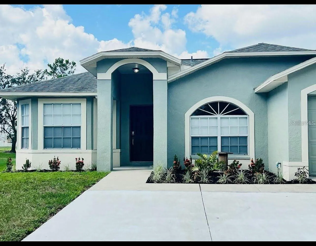 3 bed, 1239 sqft, $3,000 — Photo 1