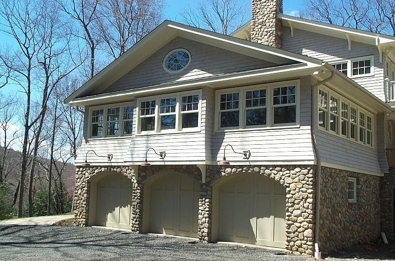 2nd image of 4 Antler Pine Rd