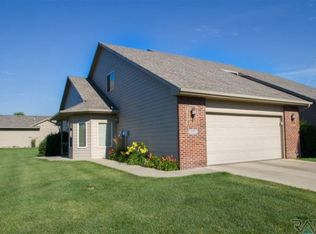 8207 S Brenda Pl, Sioux Falls, SD 57108