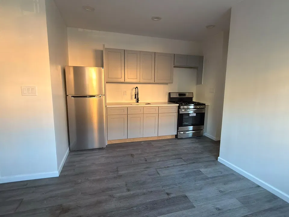 646 John F Kennedy Blvd #1E