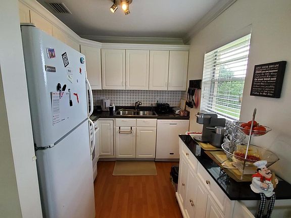 5th image of 59 Woodland Dr