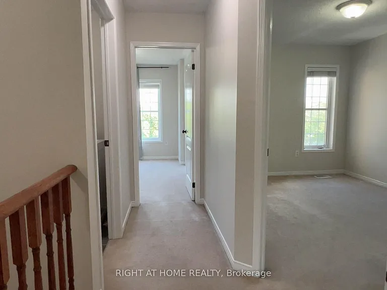 39 Golden Iris Cres — Photo 31