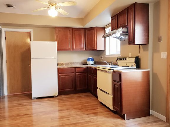 5th image of 428 Klondike Ave Floor 1