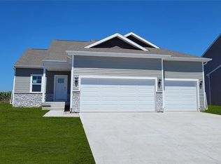 5072 Grand View Ave, Des Moines, IA 50317