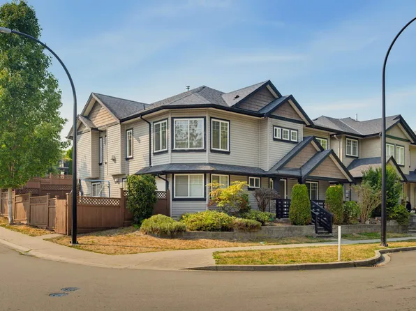11335 Creekside St, Maple Ridge, BC V2W 0C7