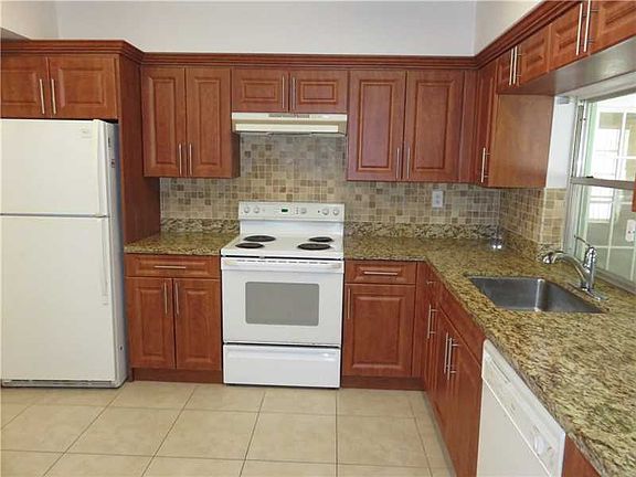 5th image of 8550 NW 15th St