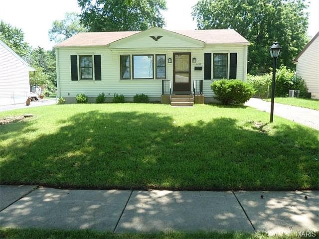 1st image of 1150 Saint Patrice Ln
