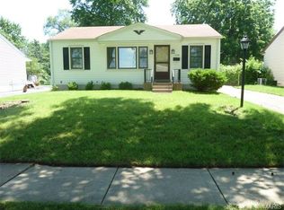 1150 Saint Patrice Ln, Florissant, MO 63031