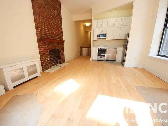 3rd image of 292 W 92nd St APT 1B
