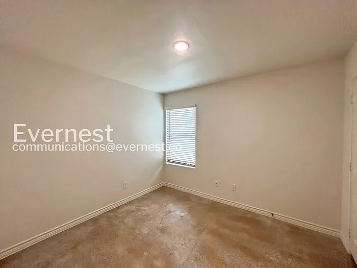 2316 Duntov Dr #B — Photo 8