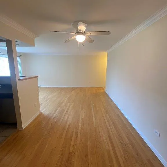 205 W Miner St #4 — Photo 7