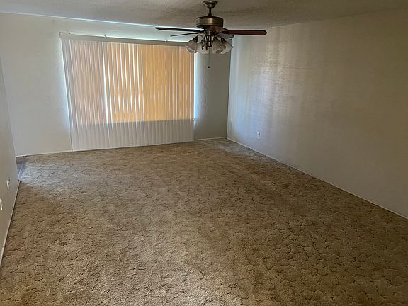 3rd image of 3729 N Fruit Ave APT B