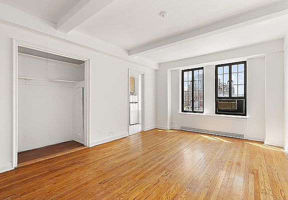 3rd image of 201 W 16th St APT 10F