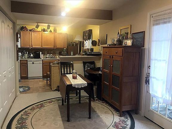 3rd image of 1356 Villa Way Unit C