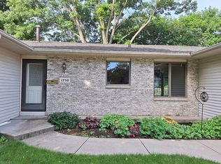 1750 Horizon Ct, Dubuque, IA 52001