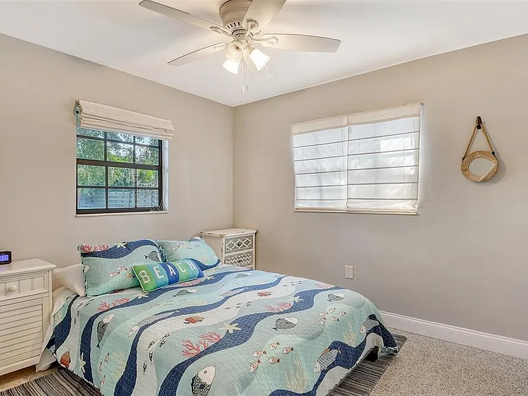 2309 Lynn St — Photo 20