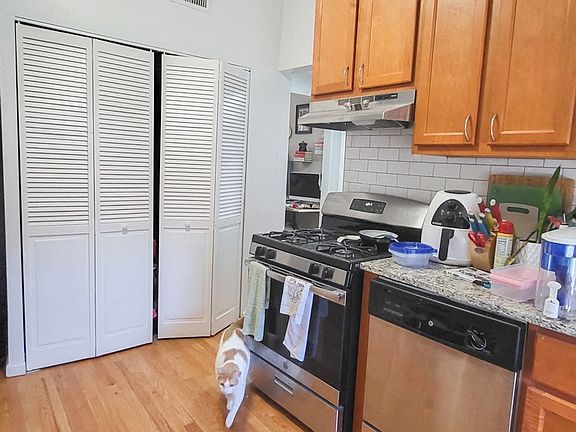 3rd image of 2148 N Central Park Ave #3137830