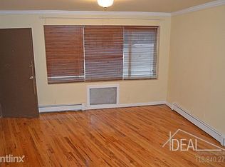 190 Woodpoint Rd, Brooklyn, NY 11211