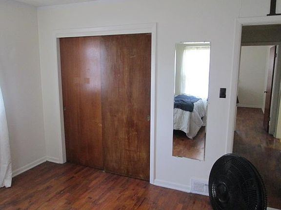 5th image of 409 E Buchanan St