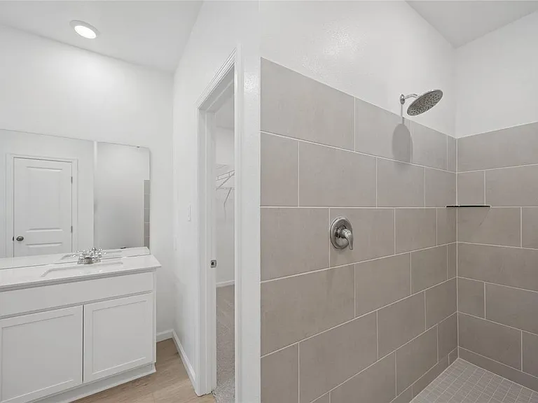 5087 Loggia Ln — Photo 10