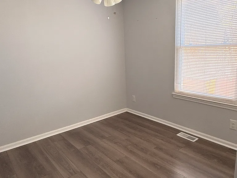 57 Vanderbilt Ct — Photo 7