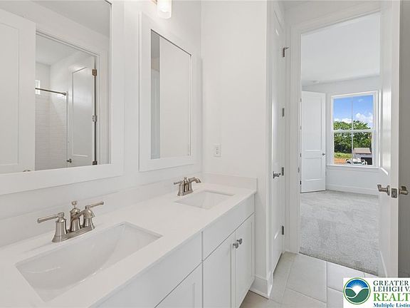 4th image of 5773 Lawrence St