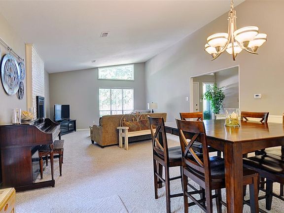 3rd image of 2612 Black Oak Ln