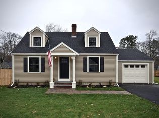11 Savoy Rd, South Hamilton, MA 01982