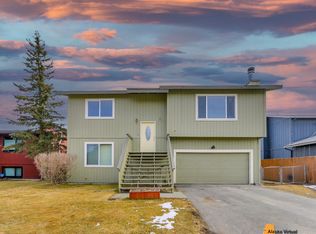 1811 Early View Dr, Anchorage, AK 99504