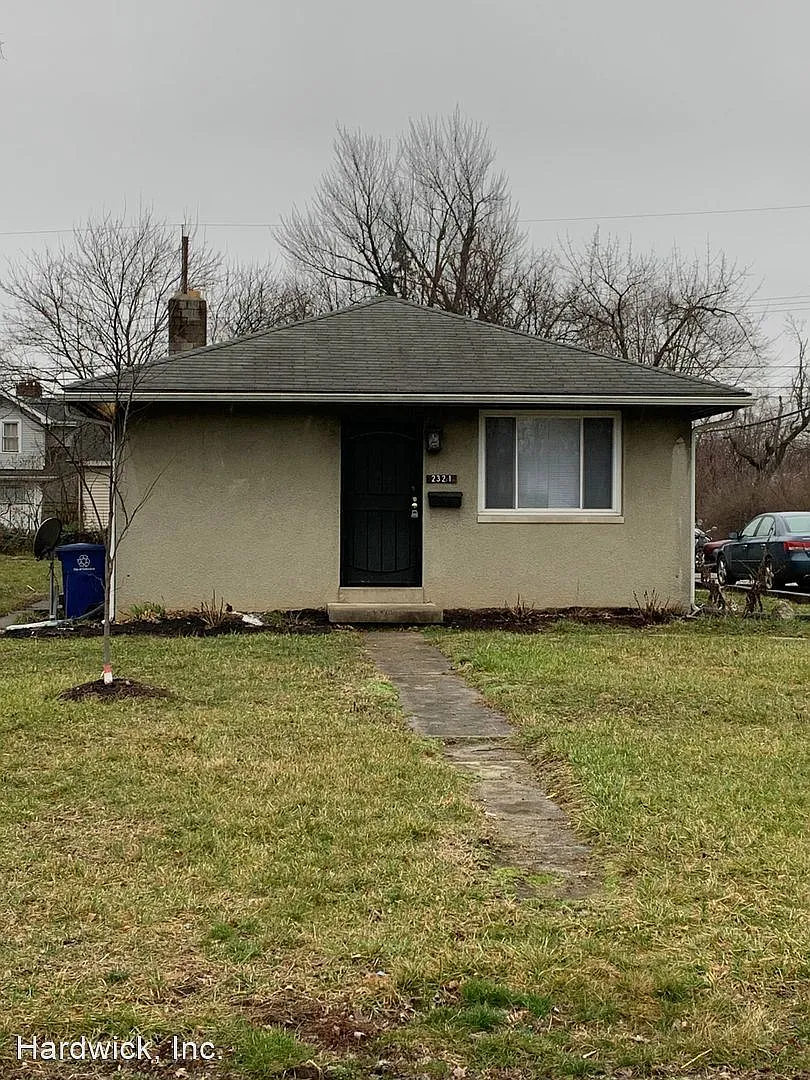2321 Hiawatha Park photo 1