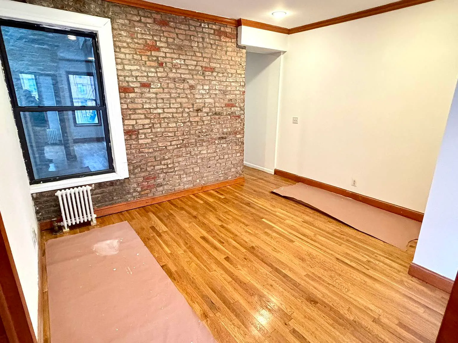 11 Avenue D — Photo 3