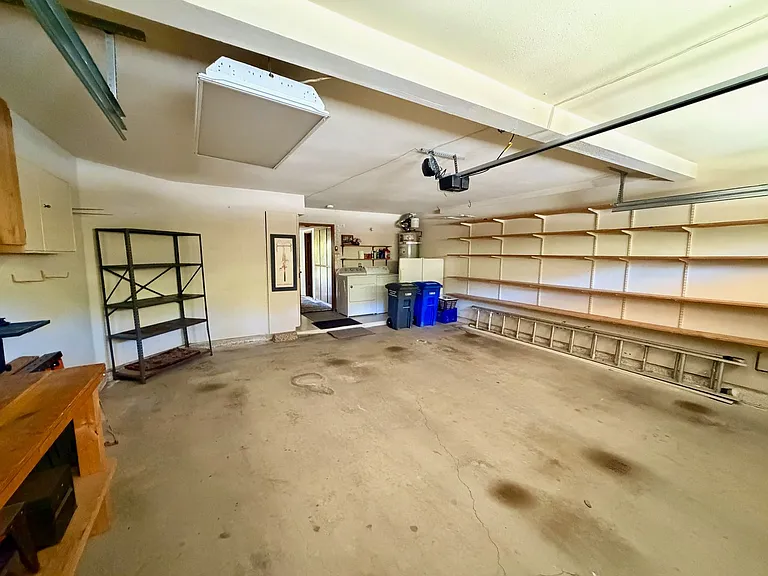 2118 Pine Crest Way — Photo 30