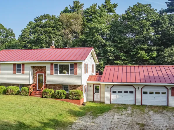 11 Seekins Street, Bucksport, ME 04416
