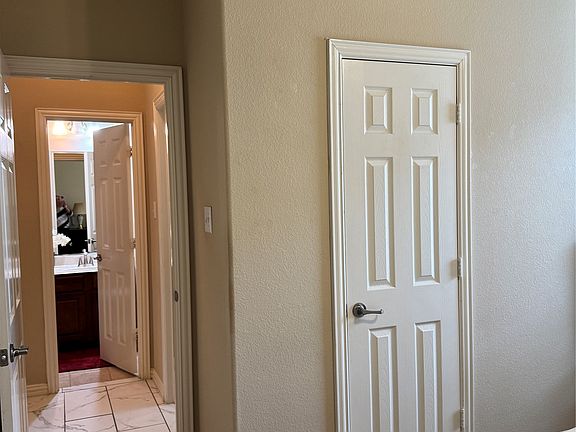 4th image of 12500 Meadow Landing Dr