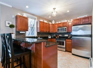 542 E 8th St #4, Boston, MA 02127