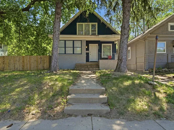 2216 N North St, Peoria, IL 61604