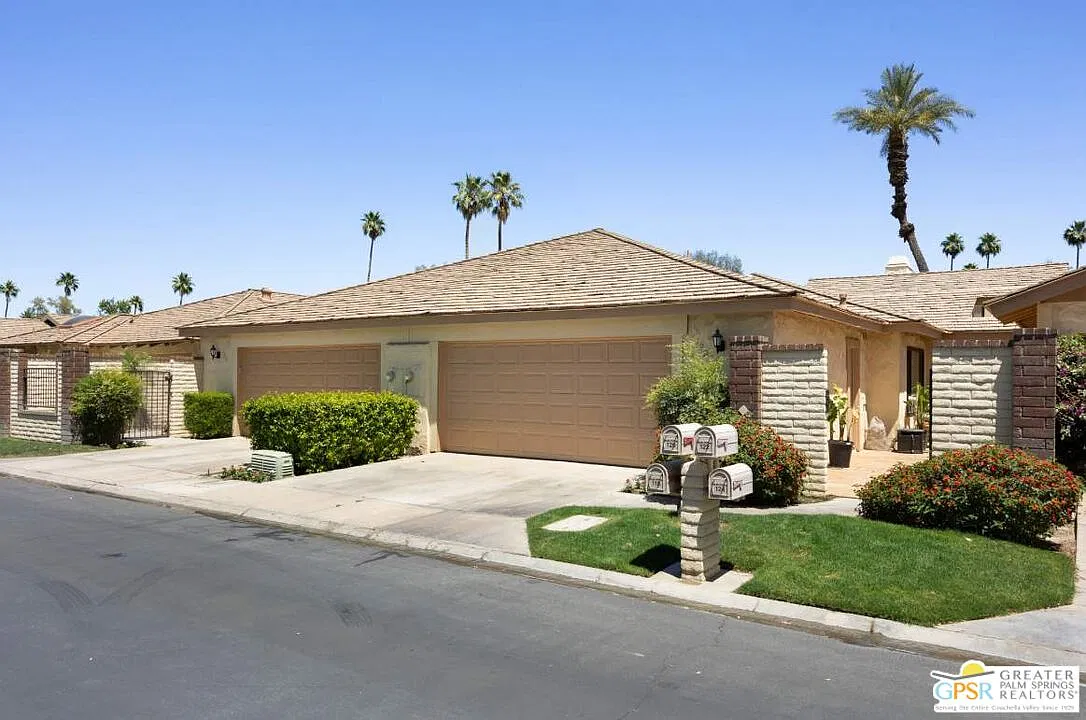 3 bed, 2.0 bath, 1800 sqft, $5,750 — Photo 1