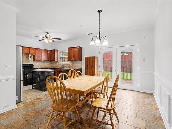 3rd image of 5314 Sherwood Way