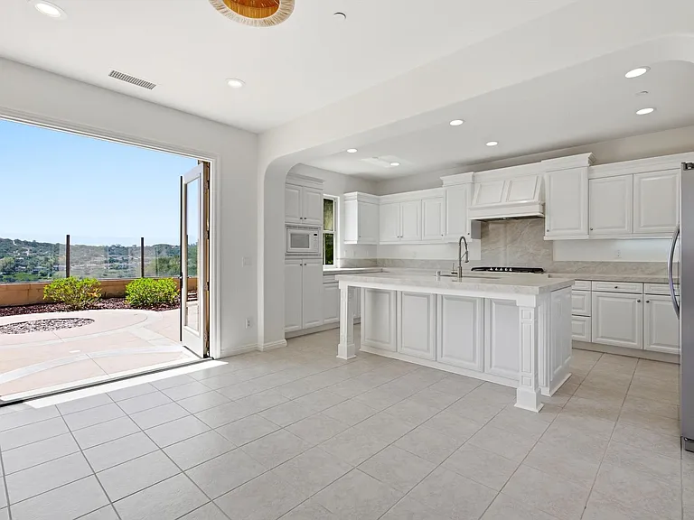 40 Paseo Lerida — Photo 19