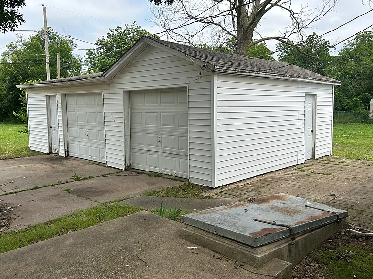 2102 N Dorothy Ave — Photo 6