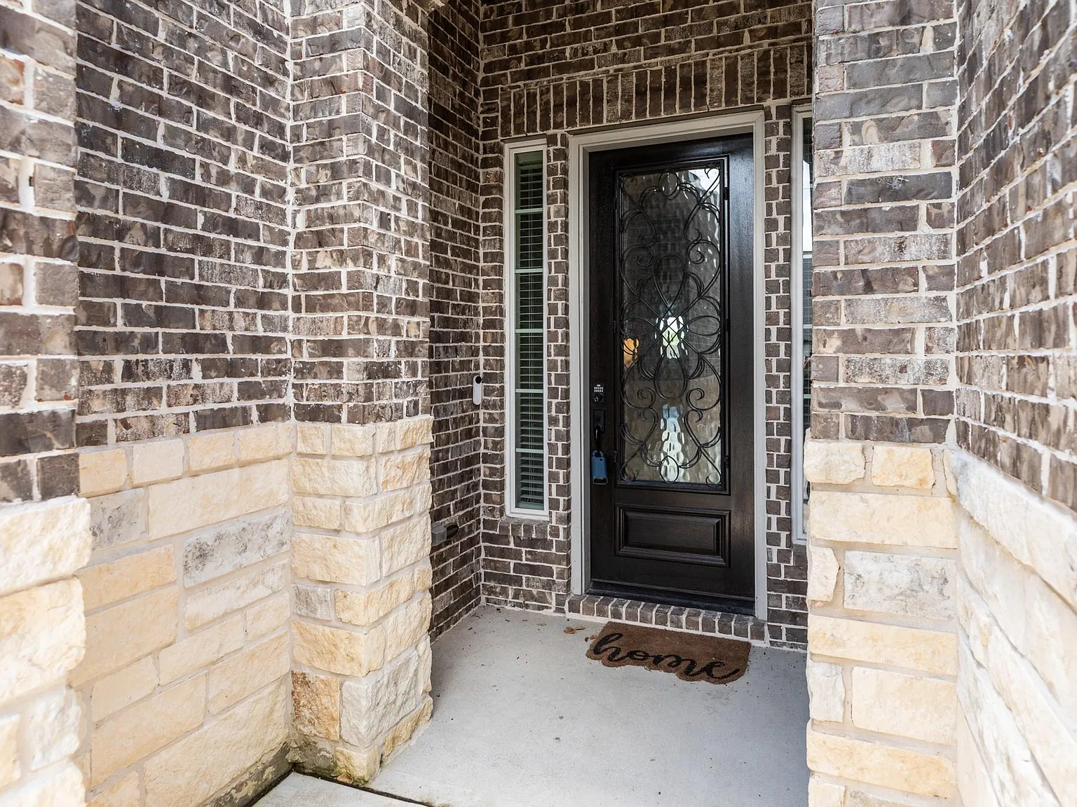 4 bed, 3.0 bath, 2677 sqft, $3,100 — Photo 4