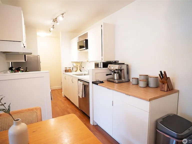 308 Summit Ave E #505 — Photo 10