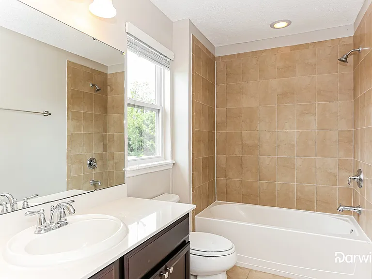 338 Vineyard Ln — Photo 13