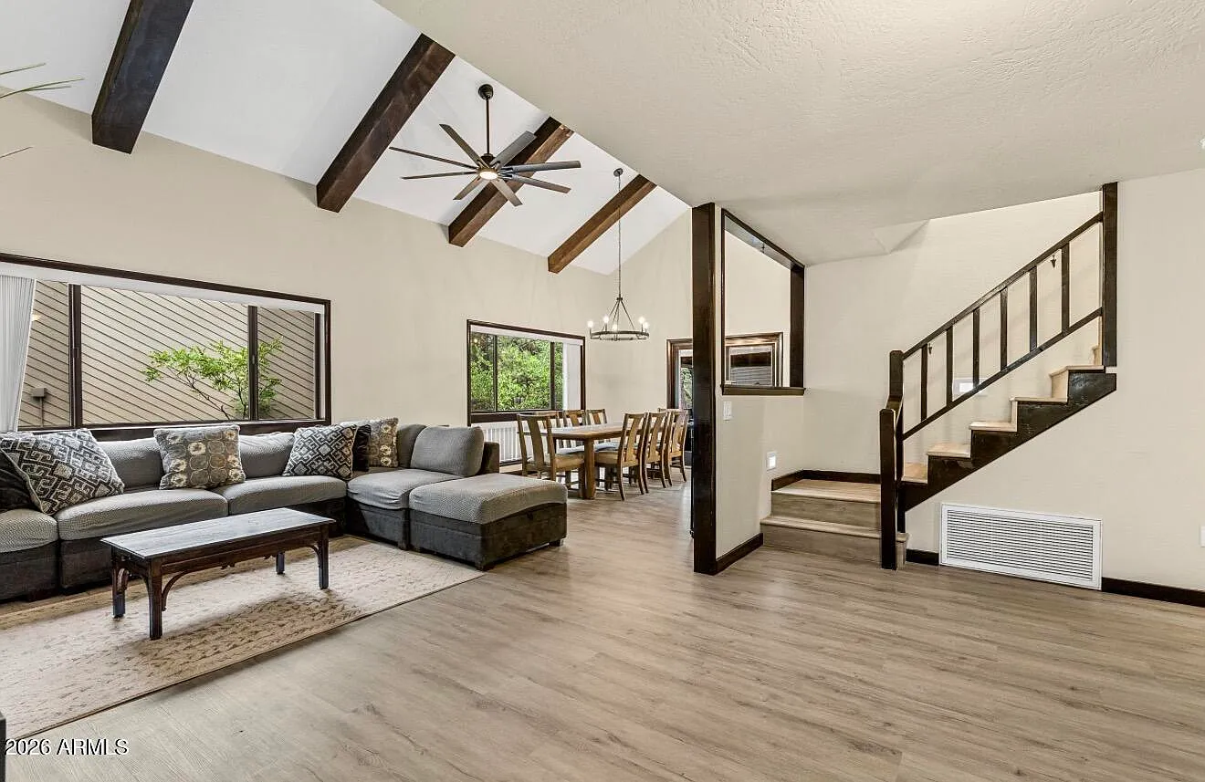 4 bed, 2.0 bath, 1895 sqft, $3,799 — Photo 3